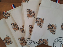 Charger l'image dans la galerie, Grand Torchon de Cuisine Illustré – Vache Aubrac