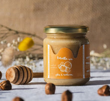 Charger l'image dans la galerie, Pâte à tartiner Miel & Noisette artisanale – L’Abeille Vie – Aubrac