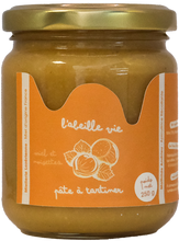 Charger l'image dans la galerie, Pâte à tartiner Miel &amp; Noisette artisanale – L’Abeille Vie – Aubrac
